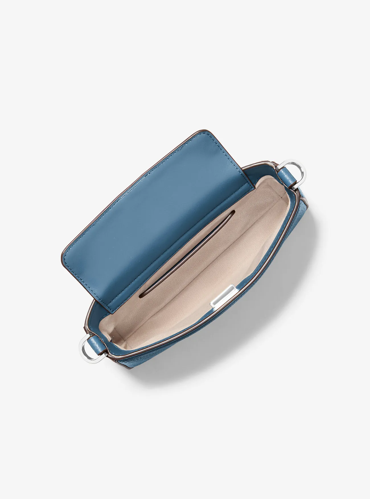 Michael Kors Enveloptas Bryant van getrommeld leer, aanpasbaar en klein DONKERCHAMBRAY Outlet